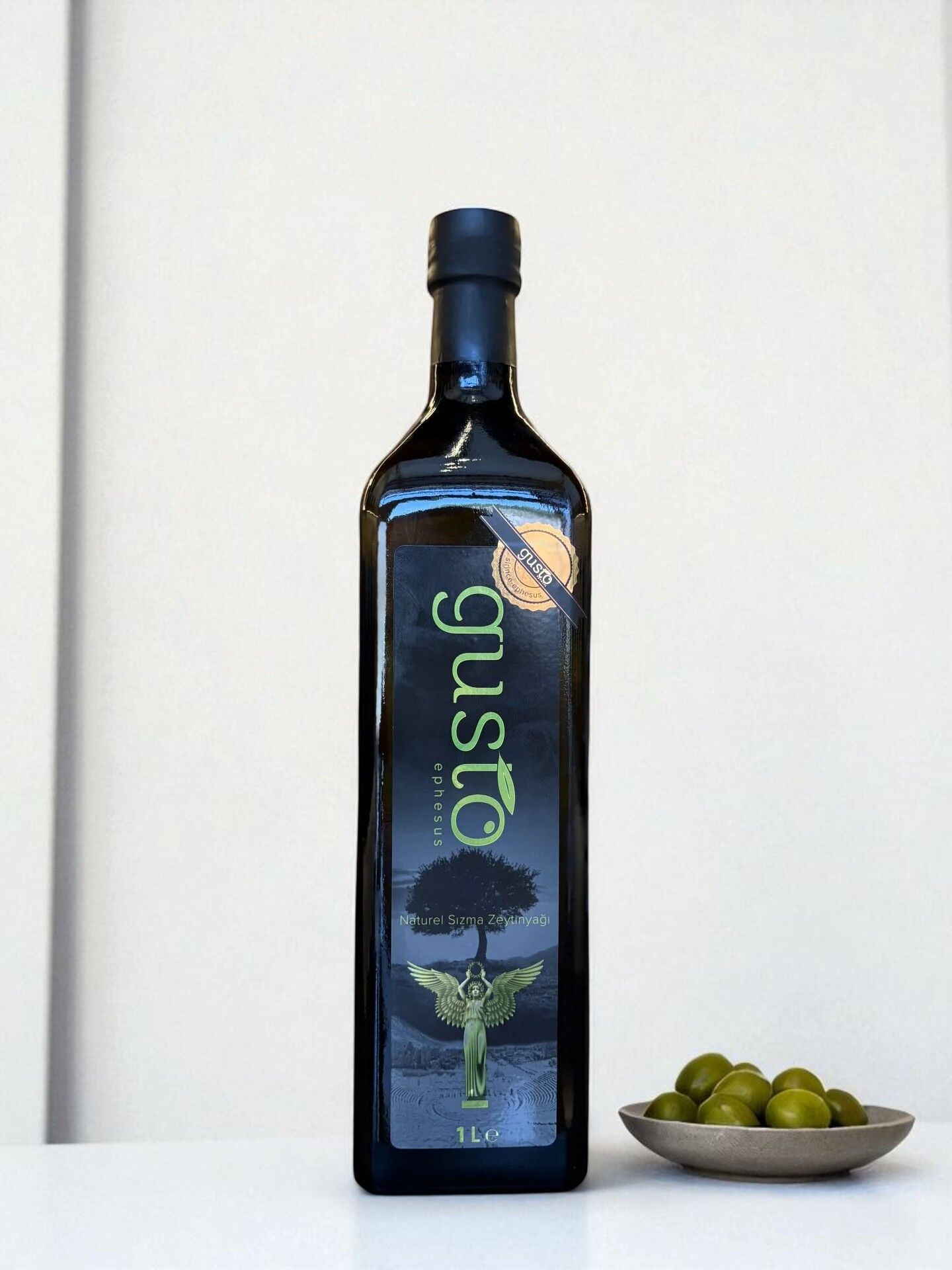 Gusto Ephesus %100 Doğal Erken Hasat Soğuk Sıkım Zeytinyağı – 1 Litre Cam Şişe | Ege Naturel Sızma